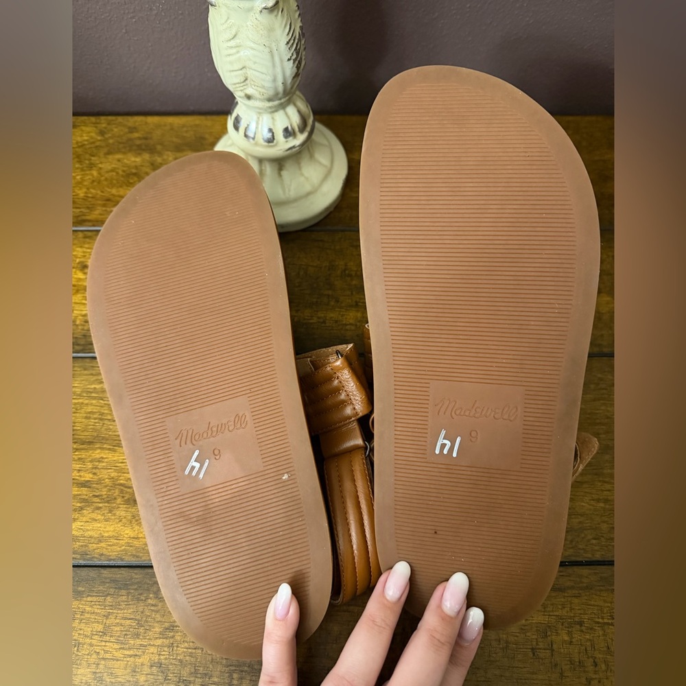 ✨ Madewell The Emmalee Sandal – English Saddle ✨ - Picture 8 of 9